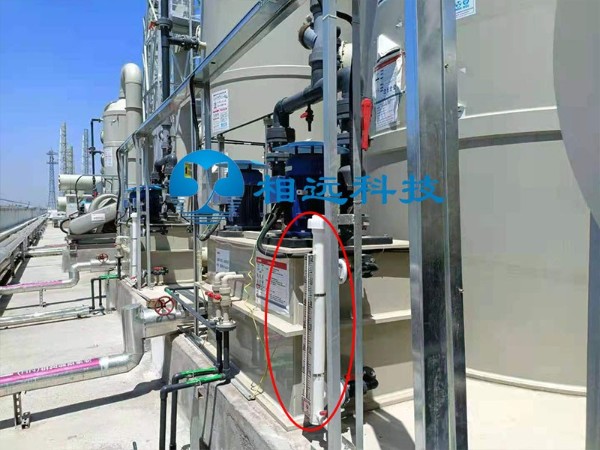 光伏半導(dǎo)體廢水處理設(shè)備防腐式PP磁翻板液位計(jì)