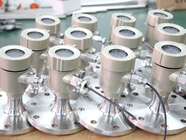 明渠河流液位監(jiān)測：如何選擇合適的液位計？