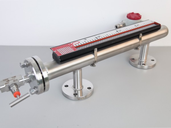 磁翻板液位計(jì)保溫方式詳解 - 西安相遠(yuǎn)科技有限公司專業(yè)指南